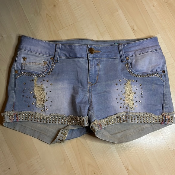Ladies shorts - Picture 1 of 7